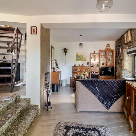 Casa Real De Cima Moreira do Castelo