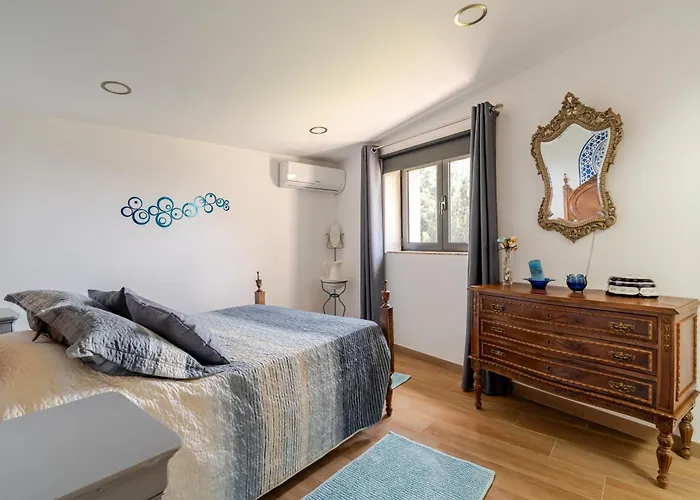 Casa Real De Cima * Moreira do Castelo